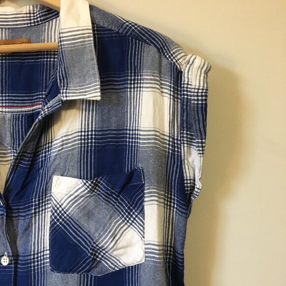 JACHS Girlfriend Blue & White Plaid Rolled Cuff Button Down Rayon Shirt - Picture 6 of 15